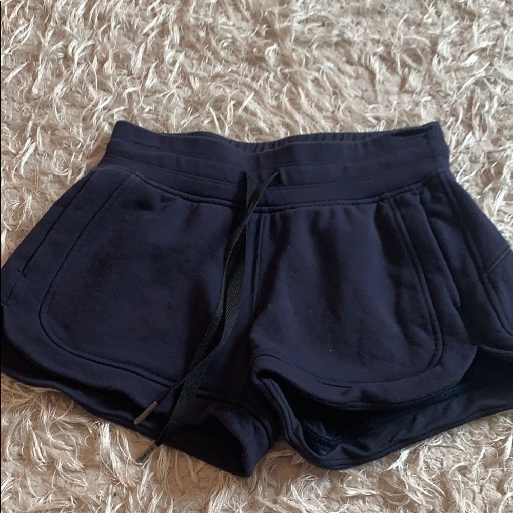 Lululemon Size 4 Navy Shorts
